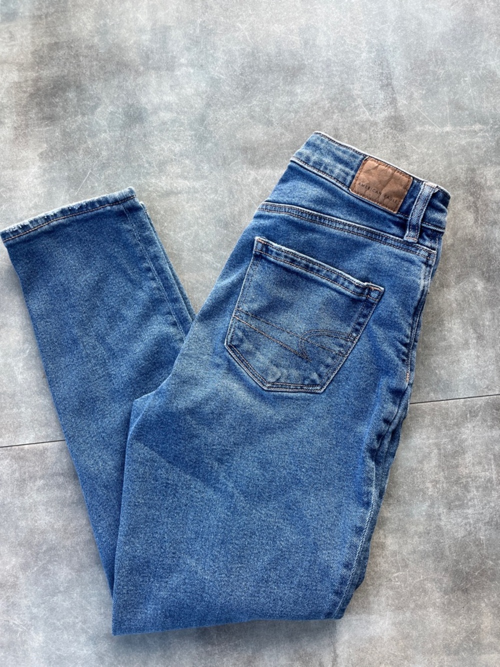 American Eagle Outfitters Women's Skinny Jeans - Medium Blue Wash